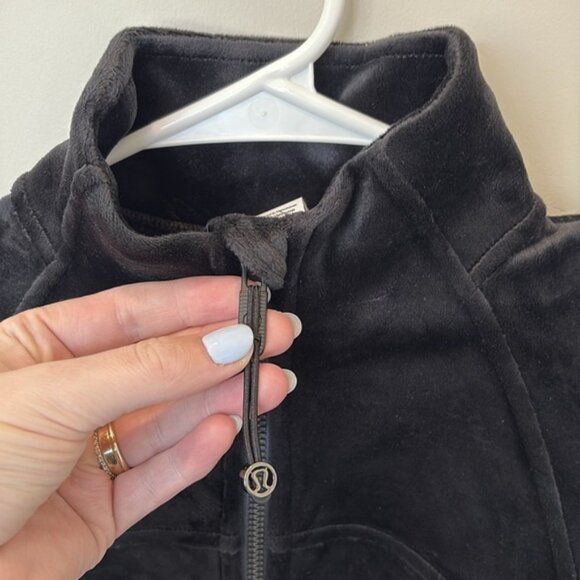 Lululemon NWT Define Jacket Velvet Black Size 6 - Picture 5 of 10